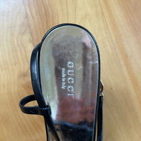 GUCCI Interlocking G Logo Leather T-Strap heel - Picture 10 of 13